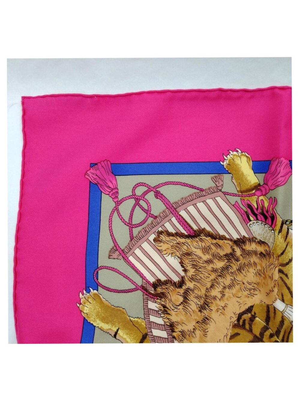 Authentic Hermès Chasses Exotiques Carré 90 Silk Scarf Pink Multicolor - Picture 6 of 10